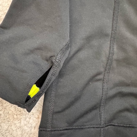 NWOT! Women’s Nike Dri-Fit Lightweight Hoodie - Size Small - Picture 4 of 4